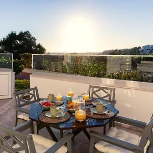Sunset On The Sea Apartment
